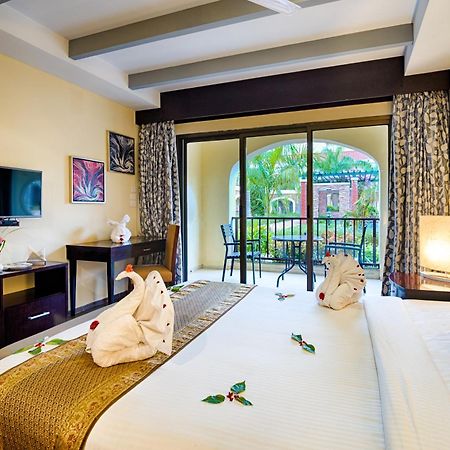 โฮเต็ล แกรนด์ เซรีนา Hotel ออโรวิลล์ ภายนอก รูปภาพ
