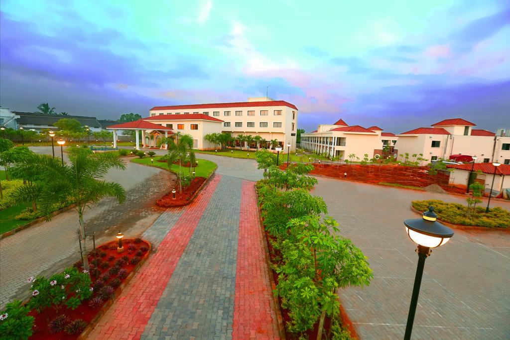 โฮเต็ล แกรนด์ เซรีนา Hotel ออโรวิลล์ ภายนอก รูปภาพ