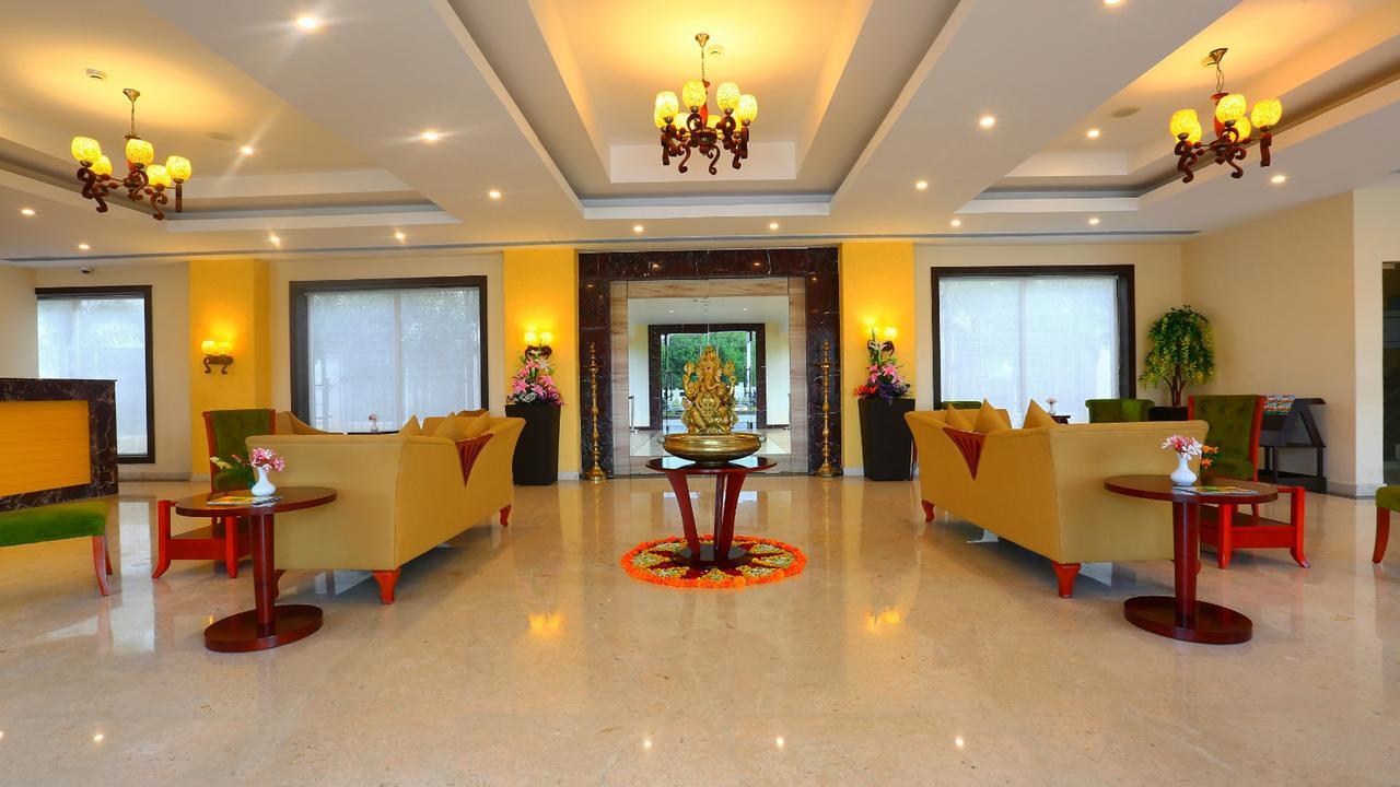 โฮเต็ล แกรนด์ เซรีนา Hotel ออโรวิลล์ ภายนอก รูปภาพ