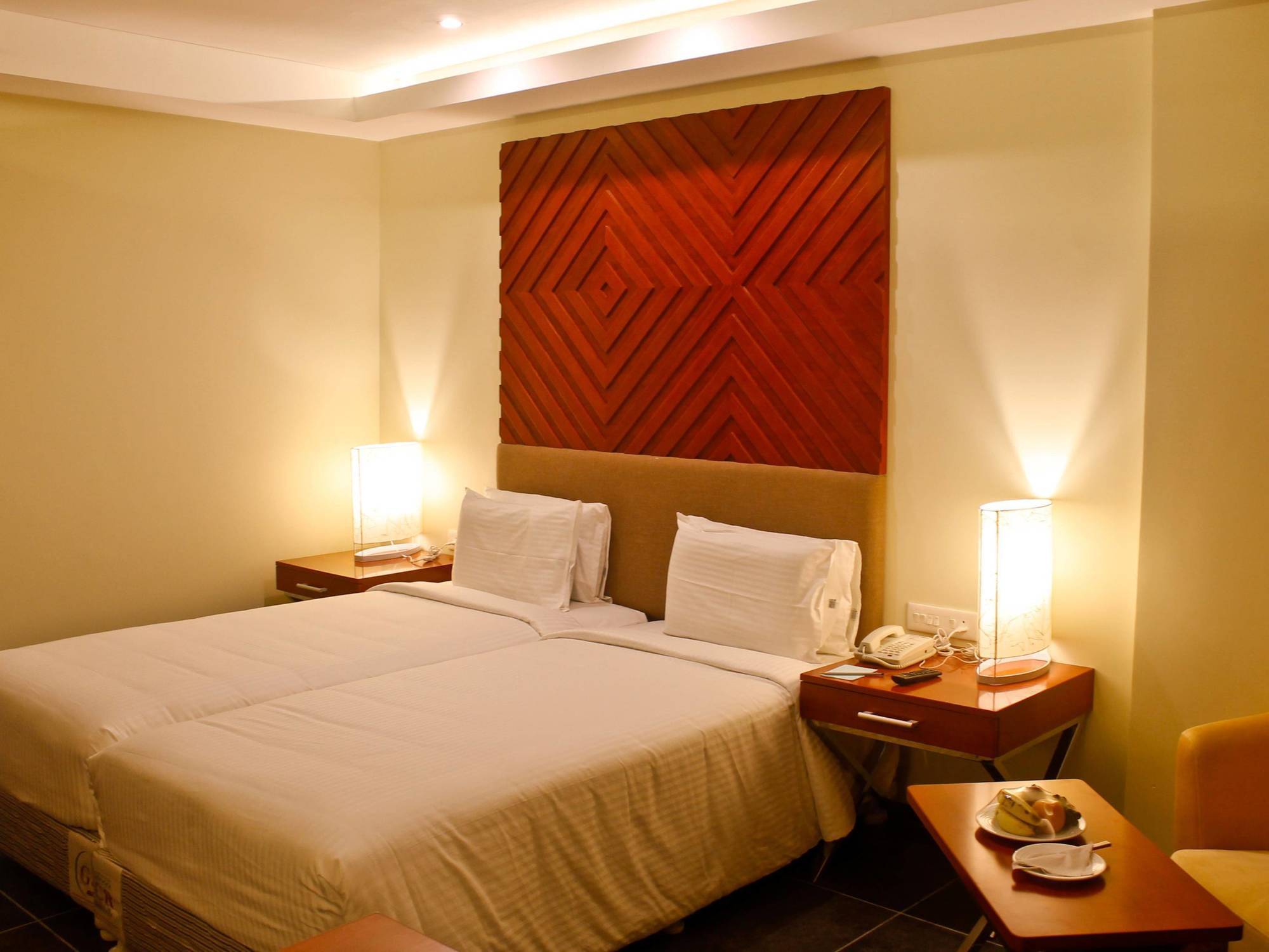 โฮเต็ล แกรนด์ เซรีนา Hotel ออโรวิลล์ ภายนอก รูปภาพ
